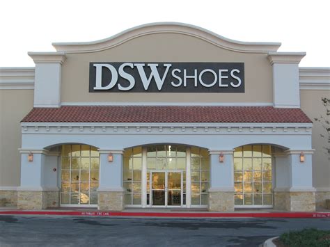 dsw west des moines|DSW Designer Shoe Warehouse, 6905 Mills Civic Pkwy, West。